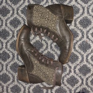 Roxy Vintage Lace Boots